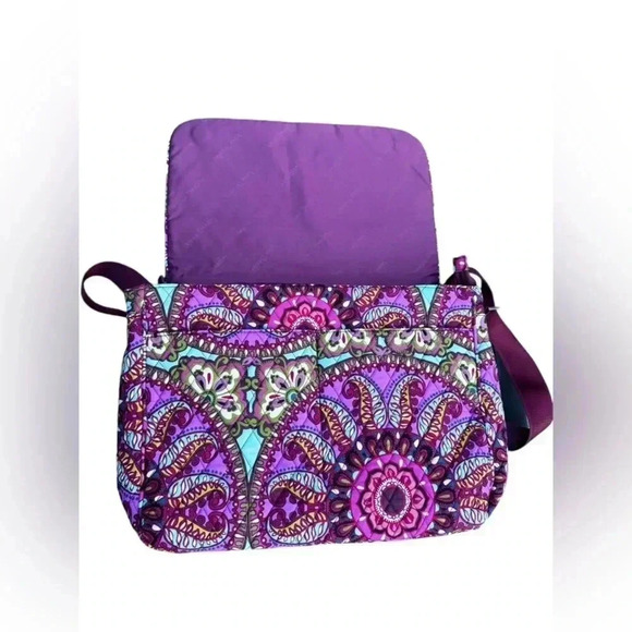 Vera Bradley essential messenger bag resort medallion - Picture 10 of 14